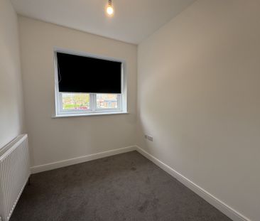 Francis Avenue, Aylesbury - Photo 3