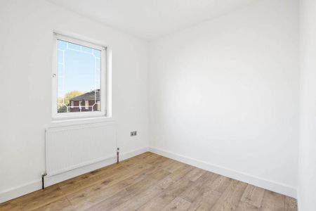 3 bedroom maisonette to rent - Photo 2