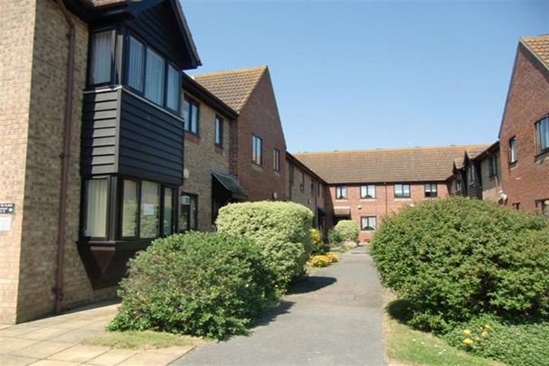 1 bedroom retirement property to rent - Photo 1