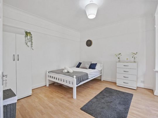 6 bedroom house share to rent - Photo 1