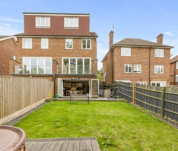 1 bedroom in a house share to rent - Photo 4