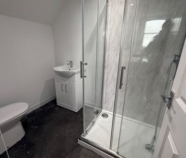 Studio Flat, Grand Avenue, Hove - Photo 4