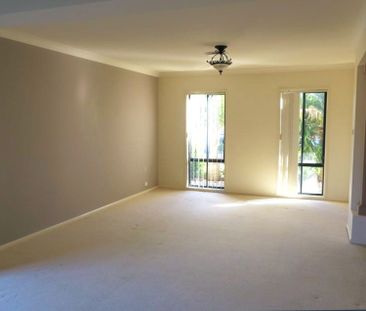 Massive Family Home with Ducted A&sol;C&excl; - Photo 1