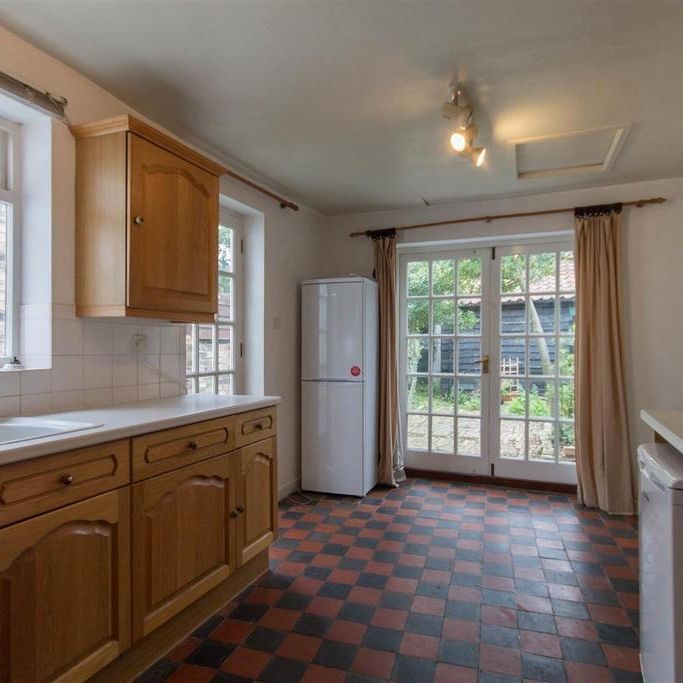 3 bedroom terraced house to rent - Photo 1