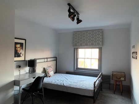 4 Bed Student Accommodation - Photo 5