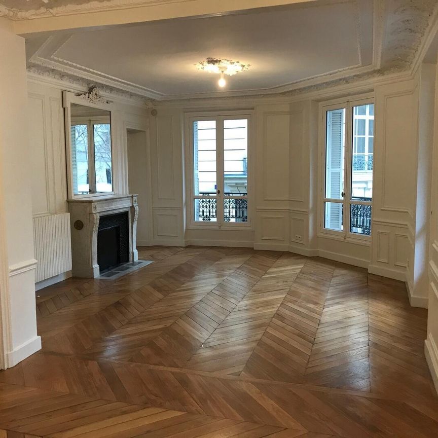 location Appartement F4 DE 113.35m² À PARIS - Photo 1