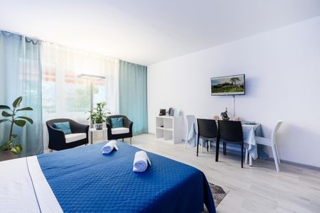 AFFITTASI 2.5 ARREDATO IN RESIDENCE CON PISCINA A BISSONE - Foto 3