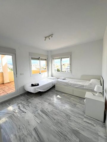 Ático de alquiler en Puerto de Estepona - Photo 3