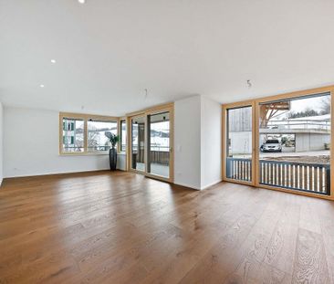 Quiet and modern 2.5-room apartment in Degersheim - Photo 2