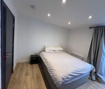 Room in a Shared House, Upper North Street, BN1 - Photo 3