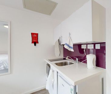 Studio to rent - Photo 2