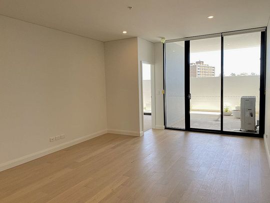 Near NEW Stunning 2 Bedrooms 2 Bathroom Plus Study Apartment Short Stroll to Granville Train Station - Photo 1