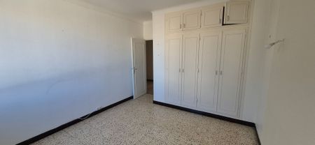 VEDENE 980 ELECTRICITE ET CHAUFFAGE COMPRIS, - Photo 4