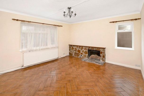 4 bedroom detached house to rent - Photo 1