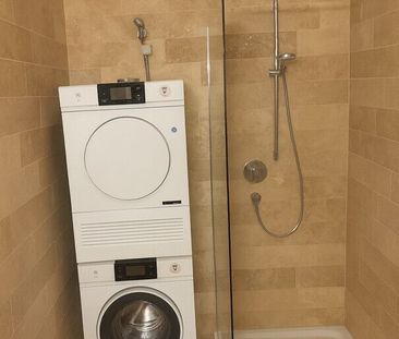 Modern living with style & comfort in the old town of Laufen - Photo 5