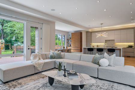 For Lease - 64 Centre Avenue, Toronto, Ontario - Photo 2