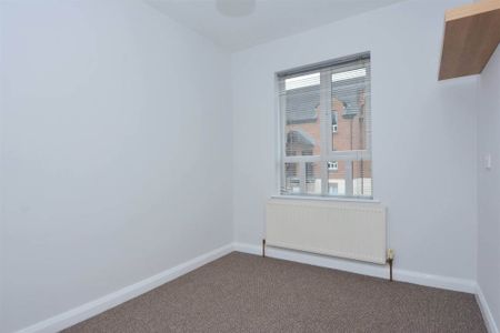 24 Maldon Court, Belfast, BT12 6GY - Photo 4
