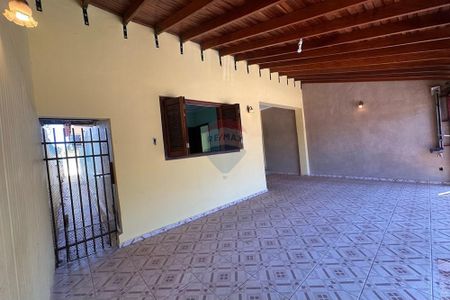 Casa para locação no Bairro Centro (intermediações) Lins/SP - 3 dormitórios sendo 1 suíte, 2 salas, escritório, cozinha, edícula e 2 vagas - Foto 4