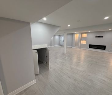 For Lease - 932 Schaeffer Outlook, Newmarket, Ontario - Photo 5