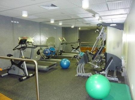 Modern Studio Living in the Heart of South Yarra - Photo 2