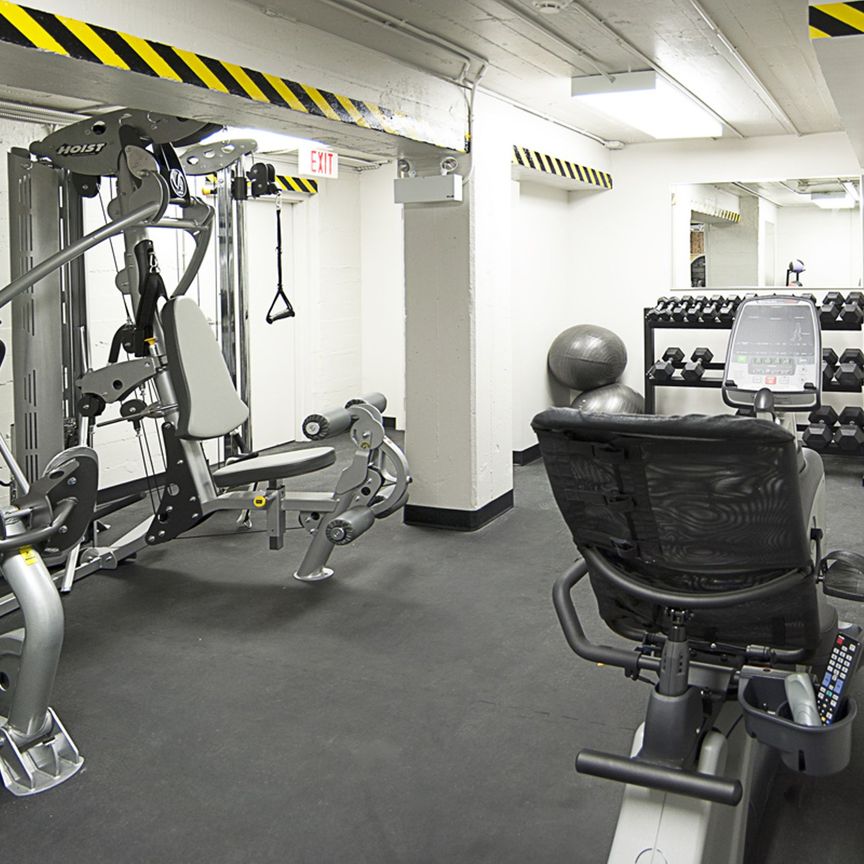 2875 Yonge Street - Photo 1