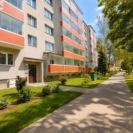 Dlouhodobý pronájem bytu 1+kk v Ostravě-Porubě - Фото 1