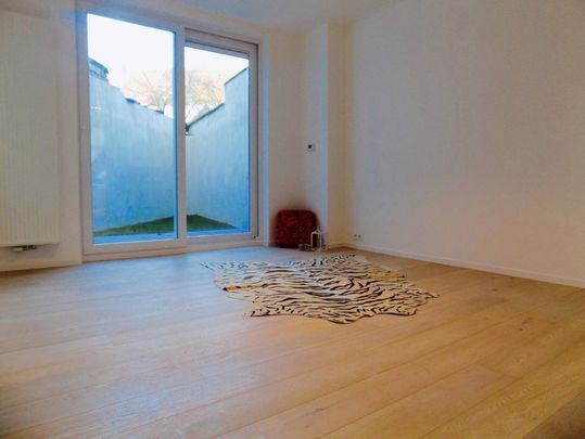 Woning met 3 slaapkamers en zeer gezellige stadstuin - Photo 1