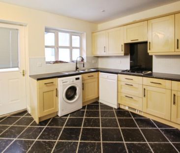 4 bedroom detached house to rent - Photo 1
