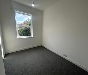 3 bedroom end of terrace house to rent - Photo 6
