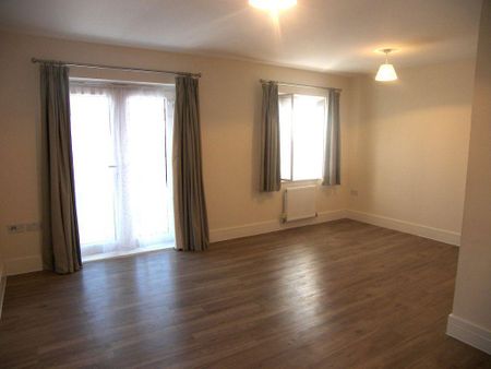 4 bedroom terraced house to rent - Photo 3