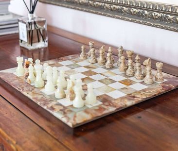 A striking detached contemporary house in the heart of Cheltenham - Photo 1