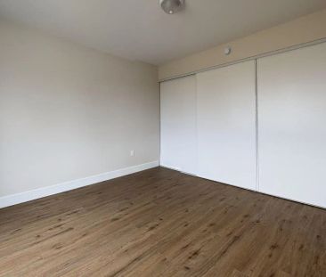 2654 Old Montreal Rd — 1 Bedroom + Flex - Photo 3
