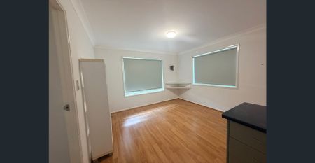 3 BEDROOM UNIT - CLOSE TO UNI - Photo 3