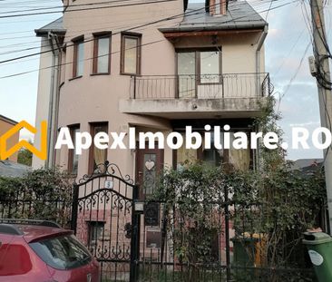 Casa cu o curte comuna in piata 1848 - Photo 4