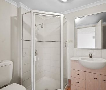 Charming 1 Bedroom - Photo 3