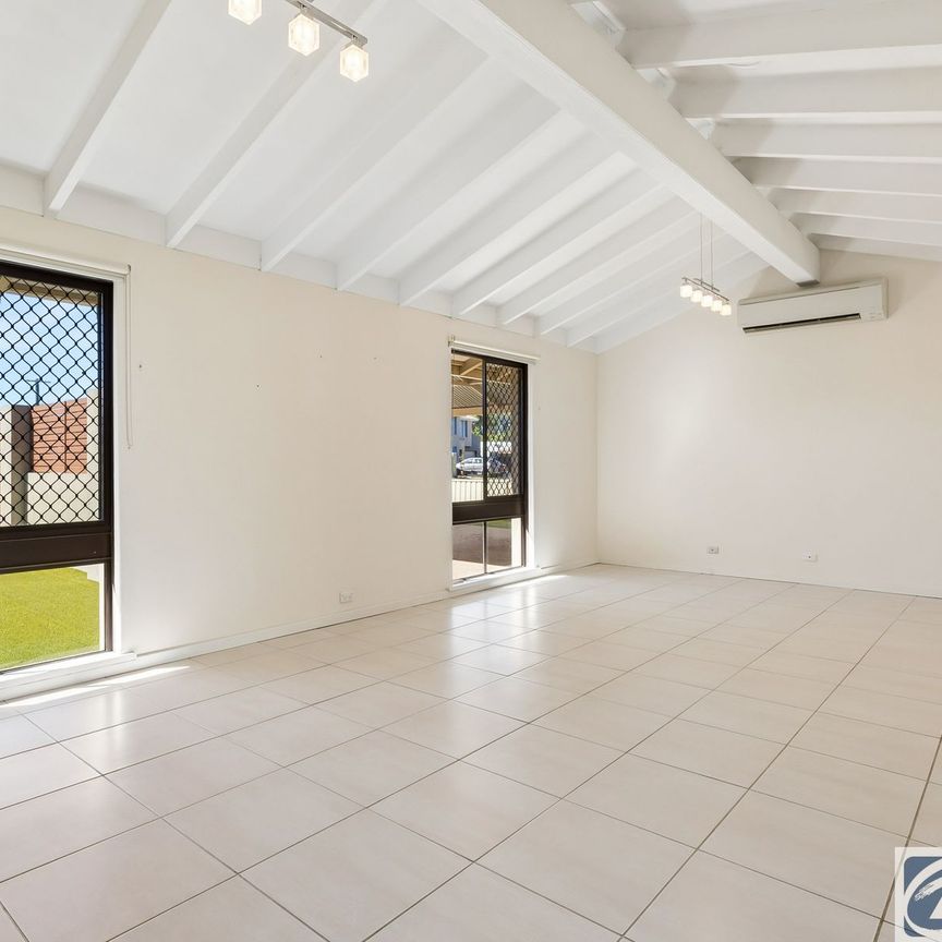 Modern family sized home! FIRST HOME OPEN SATURDAY 21 MARCH AT 10.00AM SHARP! - Photo 1