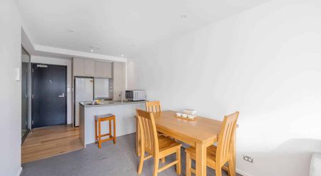 Two bedroom in Queens Residence - Photo 4