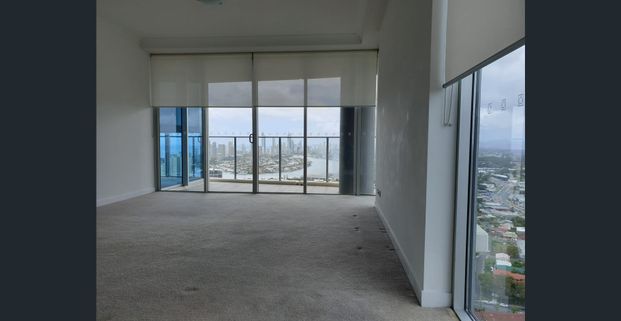 Mantra Residences @ Southport Central - Magnificent 180 degree views from 37th Floor - Photo 1