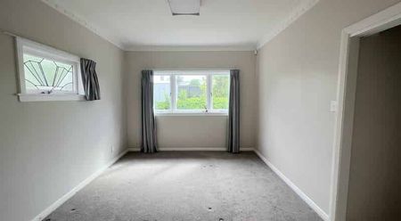 Mount Albert, 3 bedrooms - Photo 2