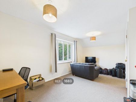 1 bedroom flat to rent - Photo 2