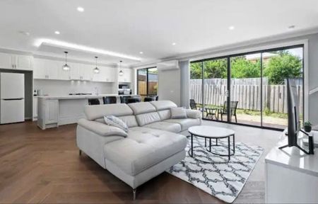 2/16 Tamala Avenue, Notting Hill - Photo 2