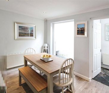 2 bedroom terraced house to rent - Photo 4