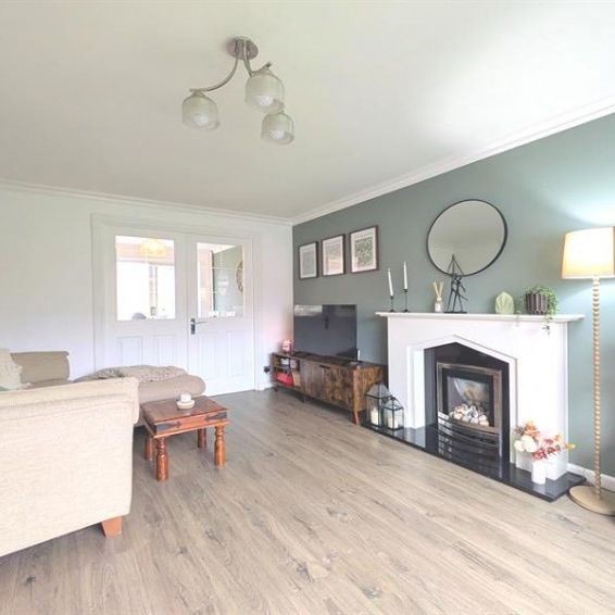 3 Bedroom Semi Detached Available Arranging tenancy - Photo 1