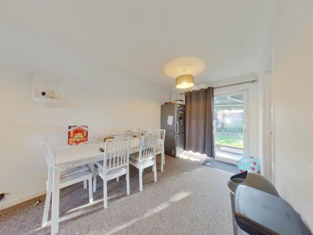 Shannon Road Stubbington Fareham, Hampshire PO14 3RS - Photo 4