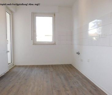 Sehr schöne und großzügig geschnittene 3-Zimmer-Wohnung im 2.OG. sa... - Photo 1