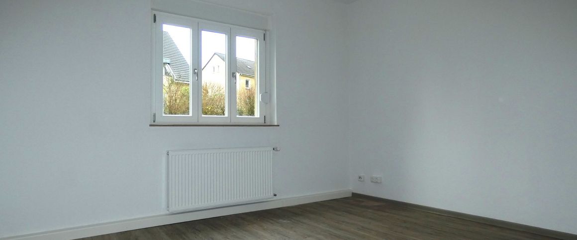 *** Heimaterde! 2 Zimmer-Wohnküche – modernes Duschbad – eigener Garten!*** - Foto 1