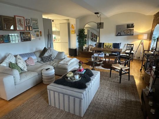 2 Bed Flat, Castle Quay, M15 - Photo 1