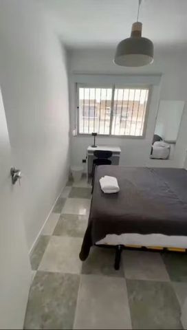 Plaza de Miraflores, Málaga, Andalusia 29011 - Photo 3