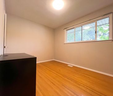 For Lease - 403 Denlow Avenue, Hamilton, Ontario - Photo 6