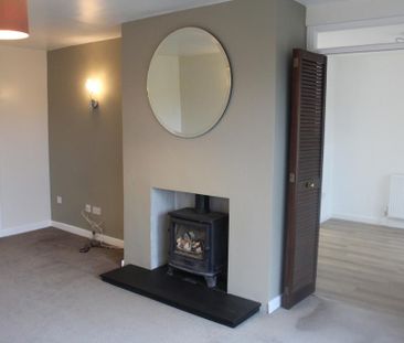 3 bedroom detached house to rent - Photo 2